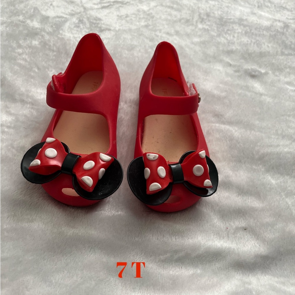 7T toddler girls Minnie Mouse rubber shoes